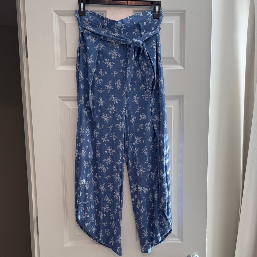 American Rag Blue Floral Wide Leg Pants